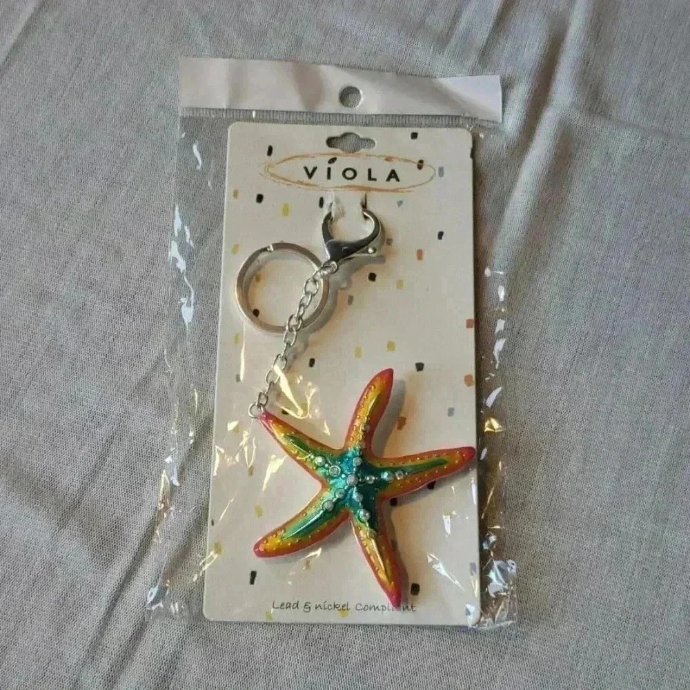 RAINBOW STARFISH KEYCHAIN 💫 - Picture 3 of 3